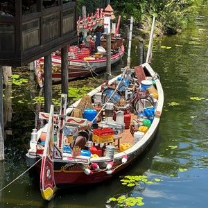 Meet your Posher, Laura